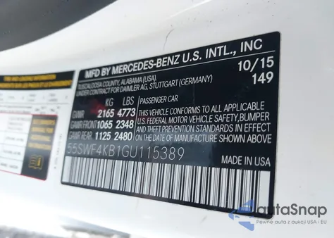 2016 Mercedes-Benz C 300 4Matic z USA, uszkodzony, nr VIN 55SWF4KB1GU115389